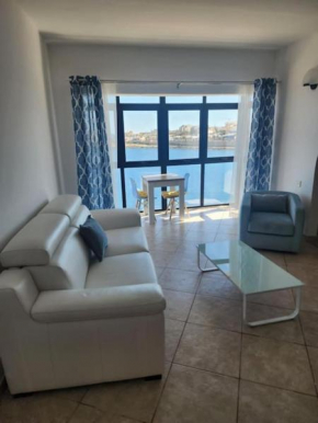 Seafront 2 bedroom apartment